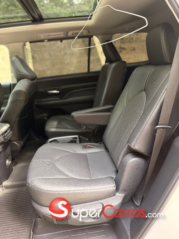 2024 Toyota Grand Highlander Limited — foto 7 / 11
