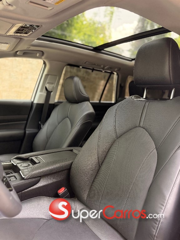 2024 Toyota Grand Highlander Limited — foto 10 / 11