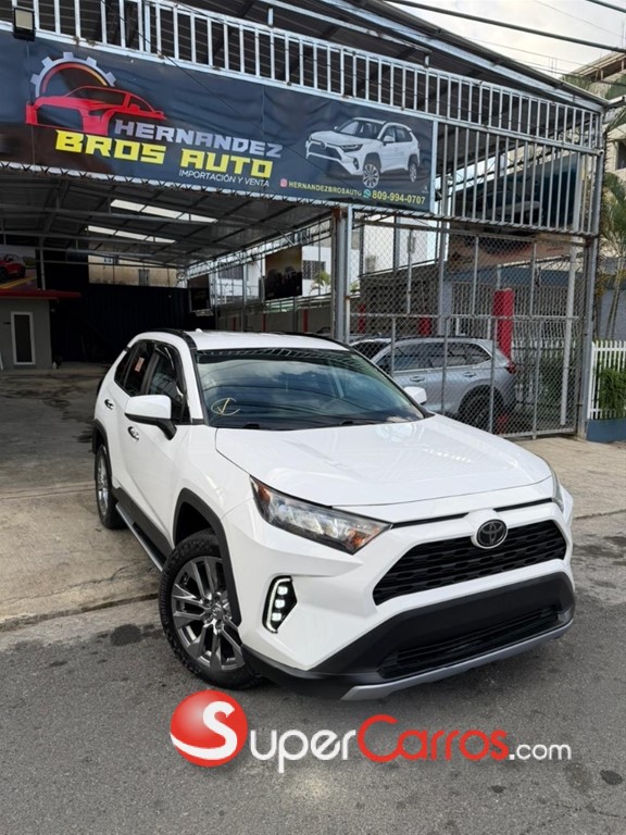 2020 Toyota RAV4 LE PLUS