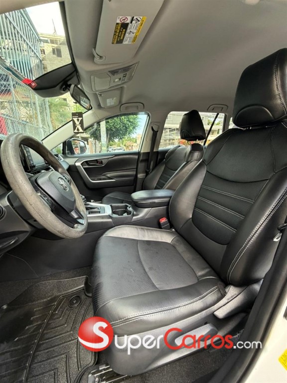 2020 Toyota RAV4 LE PLUS — foto 5 / 10