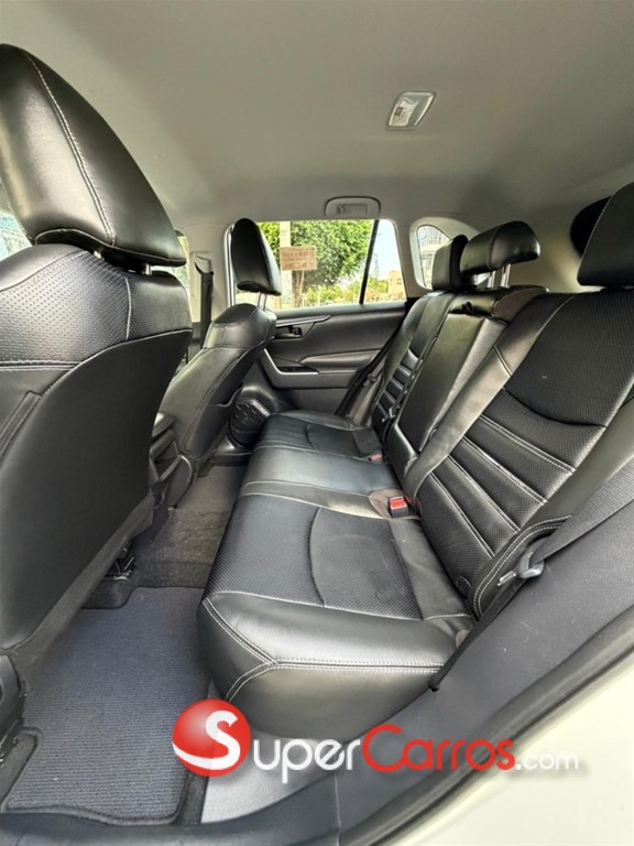 2020 Toyota RAV4 LE PLUS — foto 6 / 10