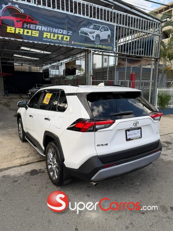 2020 Toyota RAV4 LE PLUS — foto 7 / 10