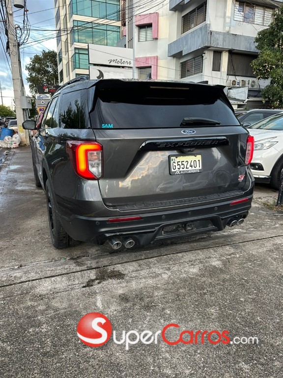 2020 Ford Explorer ST — foto 3 / 8
