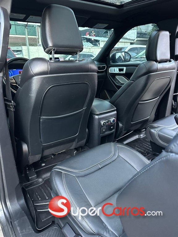 2020 Ford Explorer ST — foto 7 / 8