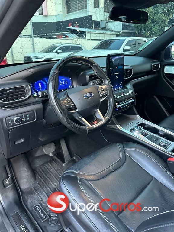 2020 Ford Explorer ST — foto 8 / 8