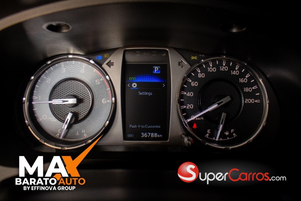2022 Toyota Hilux Limited TSS — foto 8 / 12