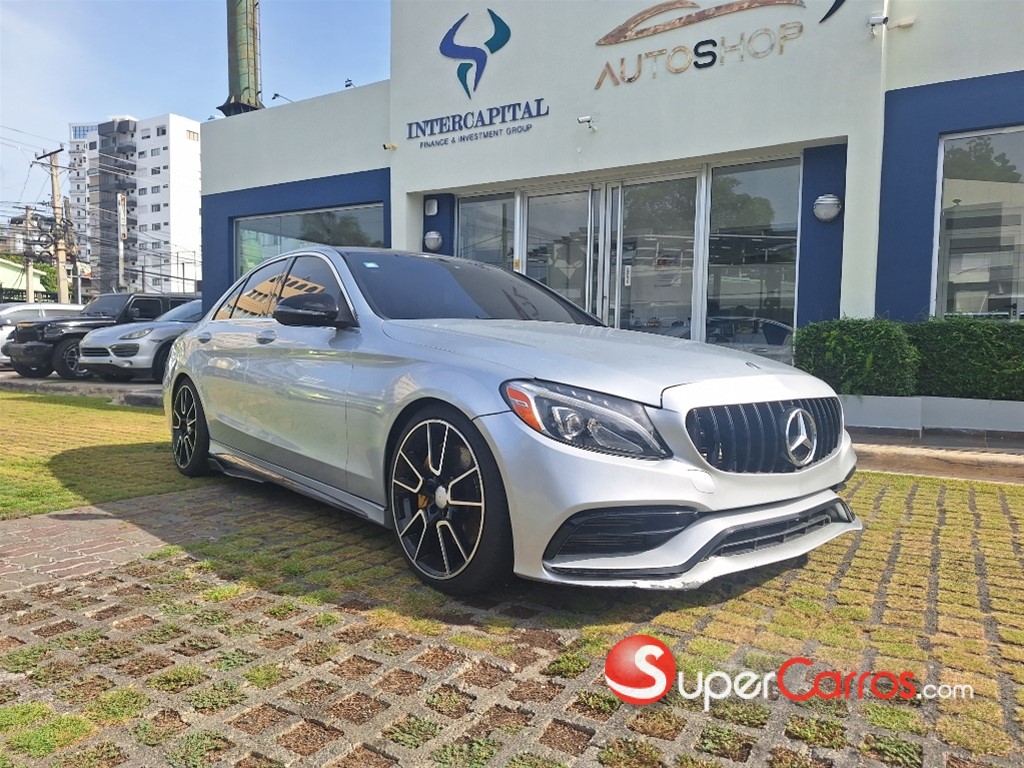 2017 Mercedes-Benz Clase C 250 — foto 2 / 10