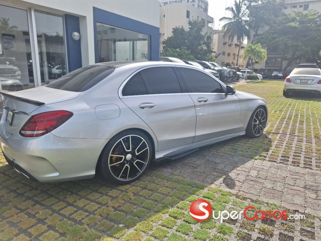 2017 Mercedes-Benz Clase C 250 — foto 8 / 10