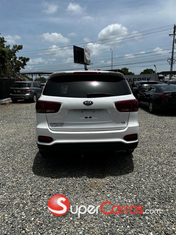 2020 Kia Sorento LX — foto 6 / 12