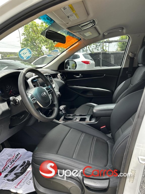 2020 Kia Sorento LX — foto 7 / 12