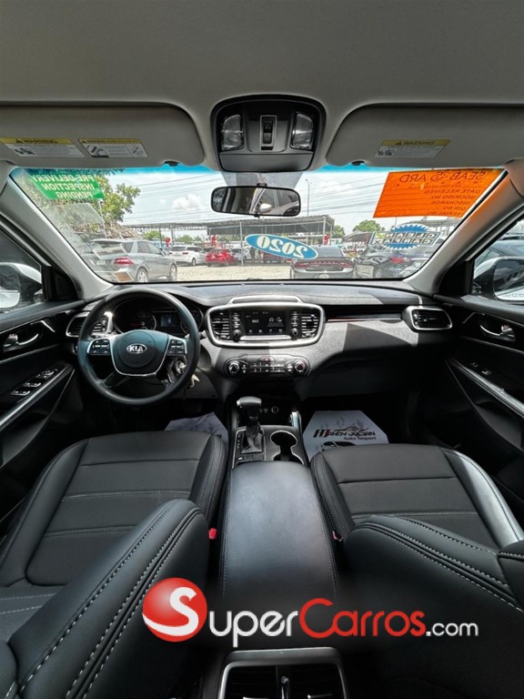2020 Kia Sorento LX — foto 8 / 12