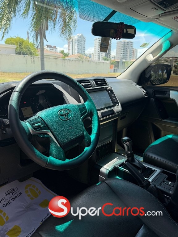 2020 Toyota Land Cruiser Prado — foto 7 / 12