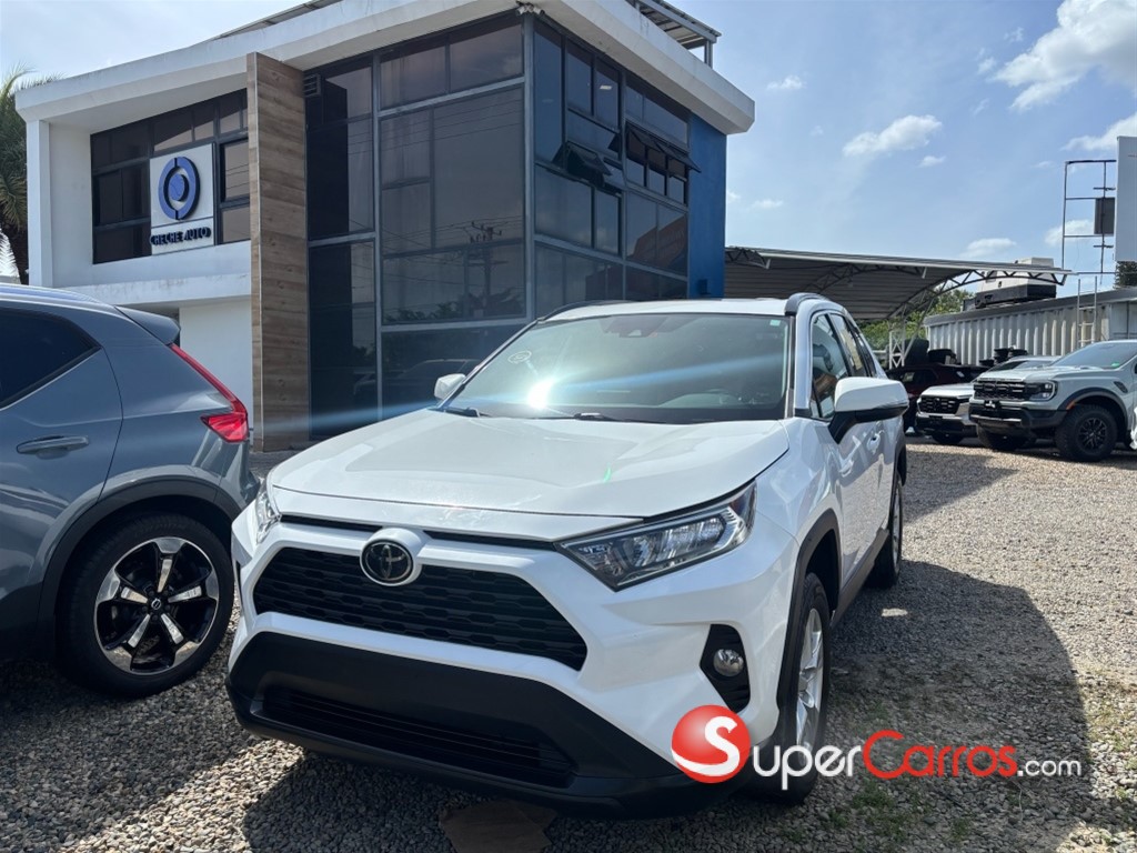 2021 Toyota RAV4 XLE