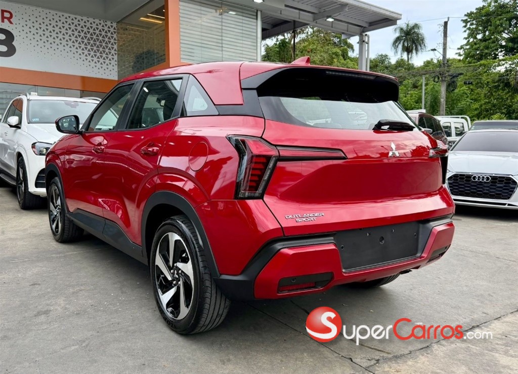 2027 Mitsubishi Motors Outlander Sport — foto 7 / 10