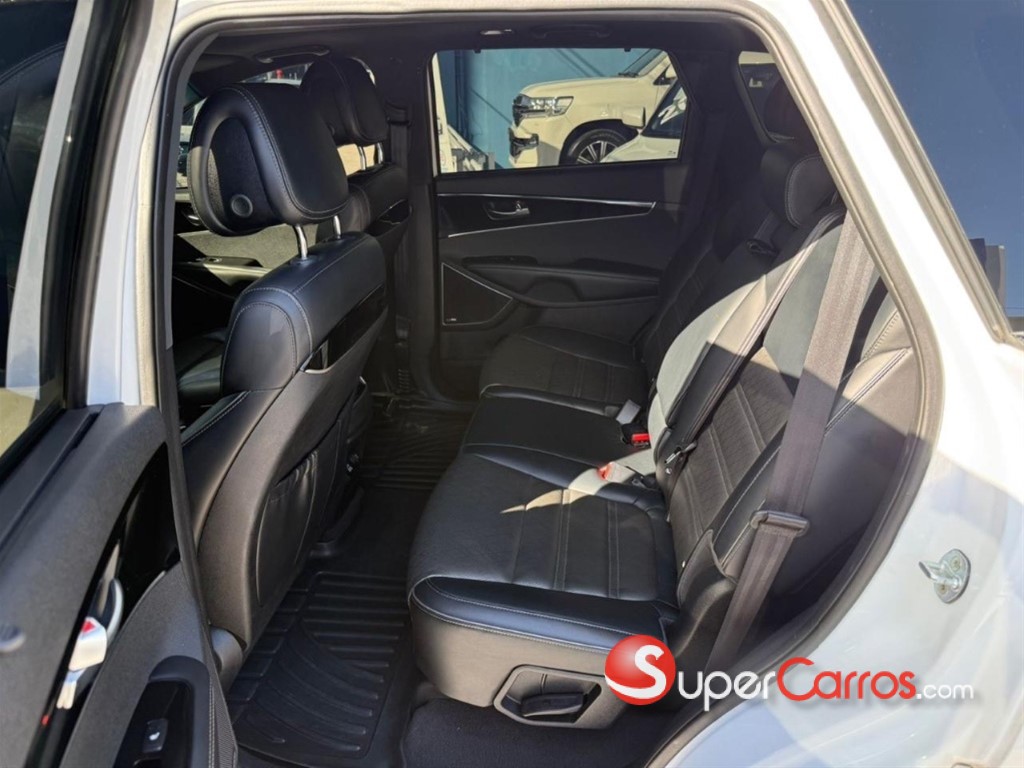 2016 Kia Sorento Limited — foto 8 / 12