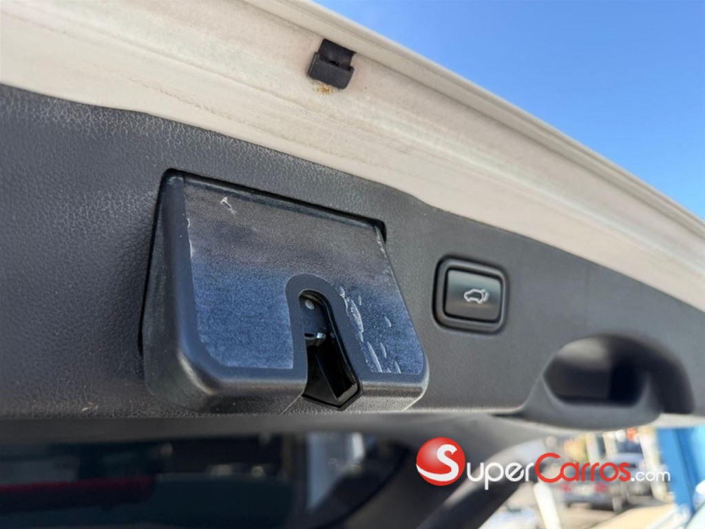 2016 Kia Sorento Limited — foto 11 / 12