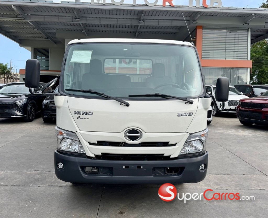 2027 Hino 300 — foto 3 / 9
