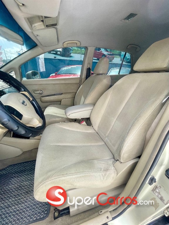 2007 Nissan TIIDA — foto 9 / 11