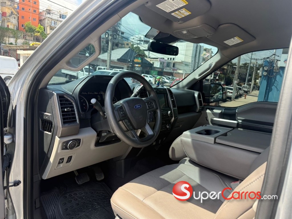 2020 Ford F 150 XLT ECOBOOST — foto 10 / 11