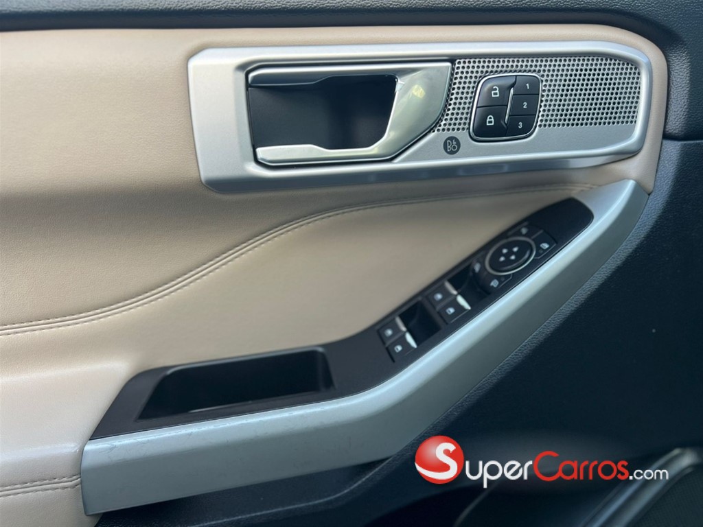 2021 Ford Explorer Limited — foto 9 / 12