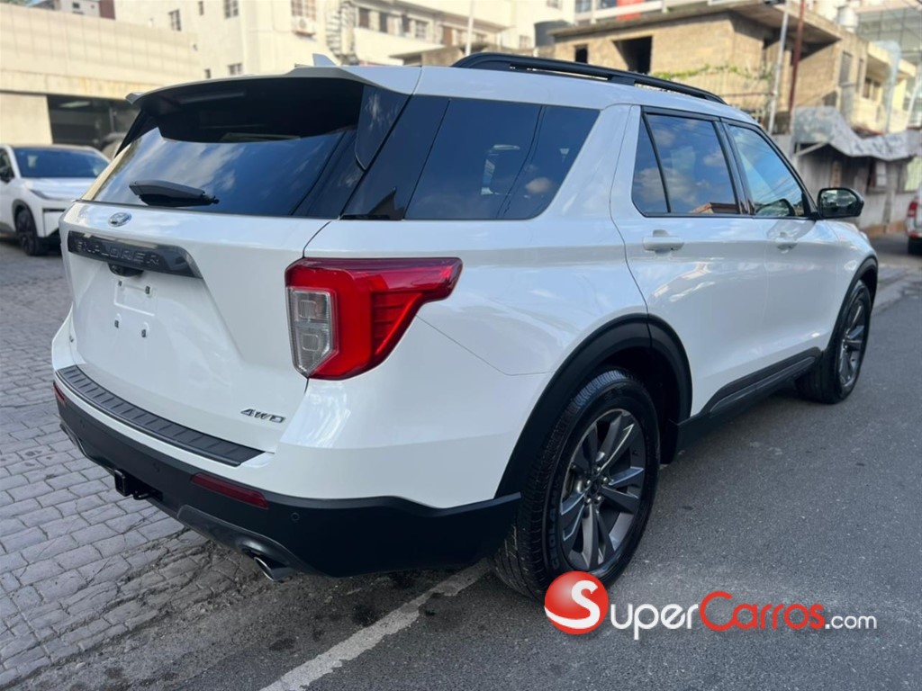 2023 Ford Explorer XLT 4WD — foto 3 / 11
