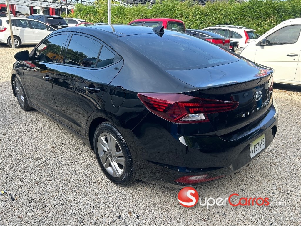 2020 Hyundai Elantra — foto 5 / 12