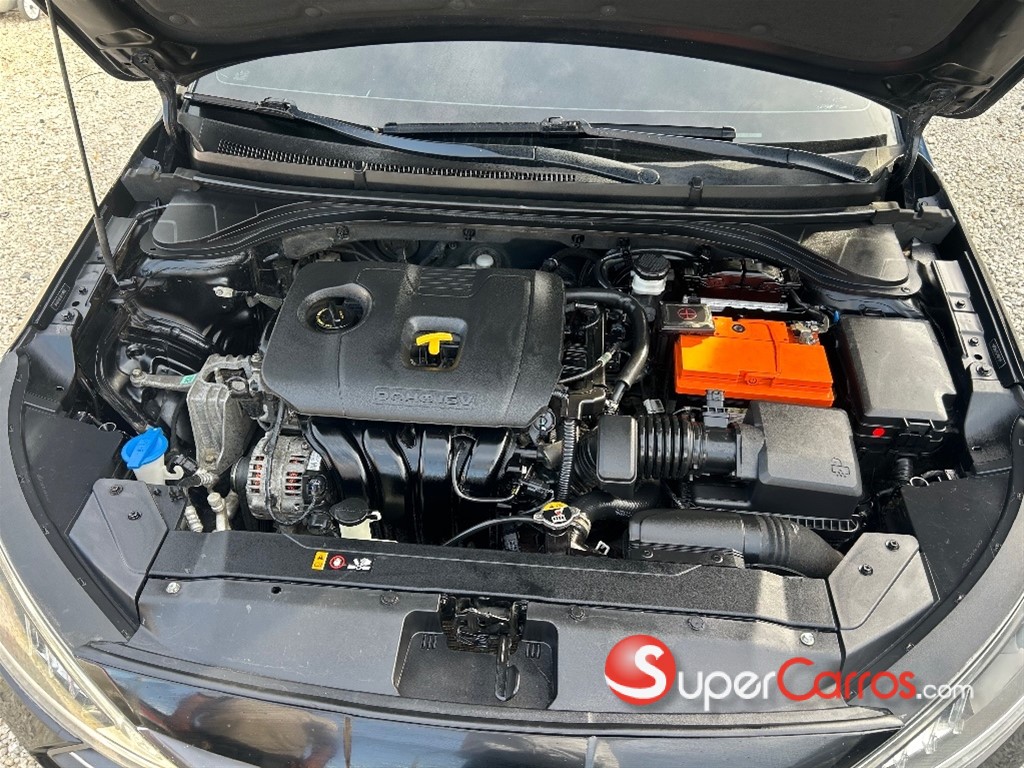 2020 Hyundai Elantra — foto 11 / 12