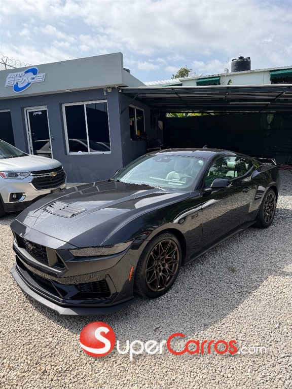 2024 Ford Mustang GT PREMIUM — foto 2 / 12