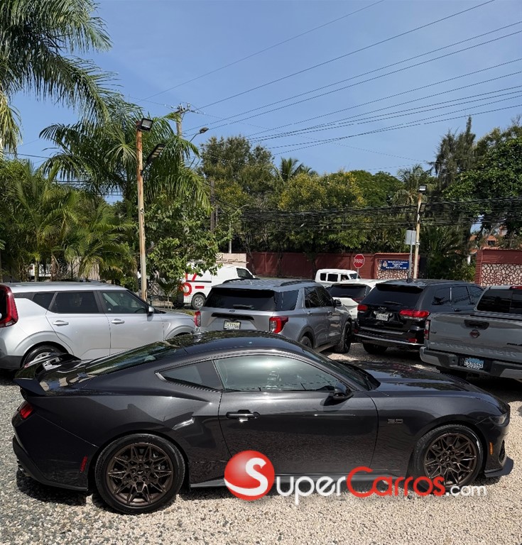 2024 Ford Mustang GT PREMIUM — foto 4 / 12