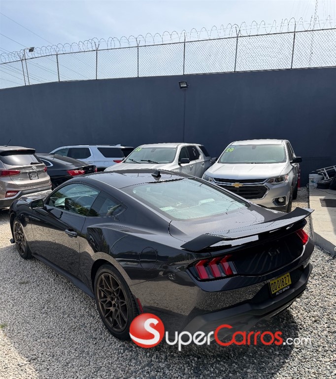 2024 Ford Mustang GT PREMIUM — foto 7 / 12