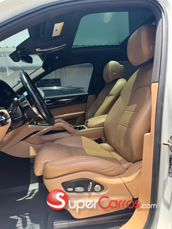 2019 Porsche Cayenne — foto 7 / 12