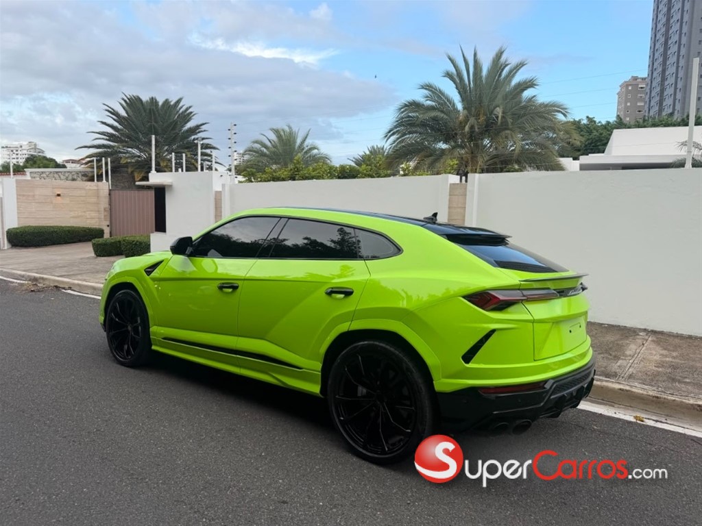 2019 Lamborghini Urus — foto 4 / 9