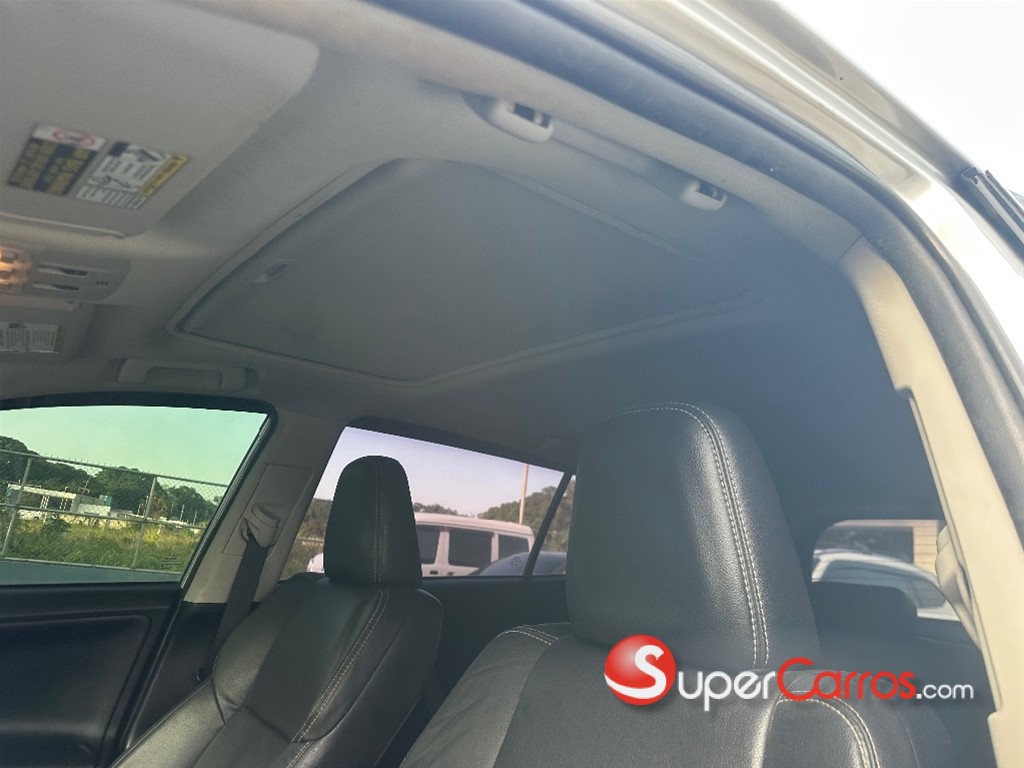 2015 Toyota RAV4 Limited — foto 9 / 11