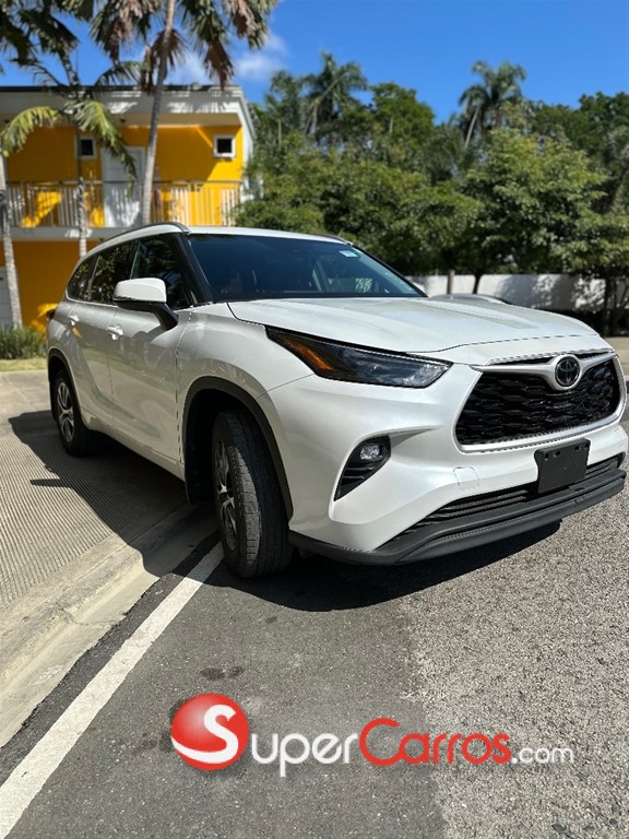 2022 Toyota Highlander XLE — foto 3 / 12