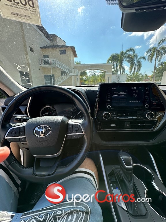 2022 Toyota Highlander XLE — foto 7 / 12