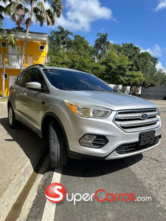 2018 Ford Escape Ecoboost — foto 3 / 12