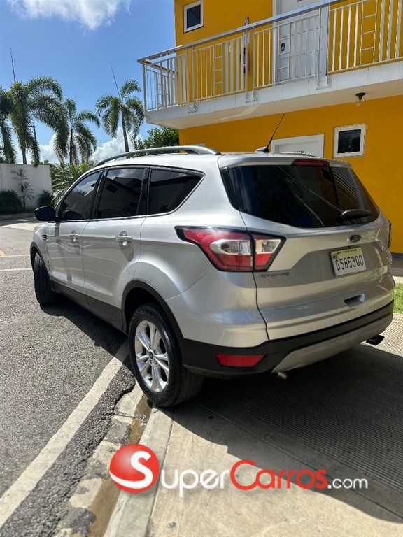 2018 Ford Escape Ecoboost — foto 10 / 12