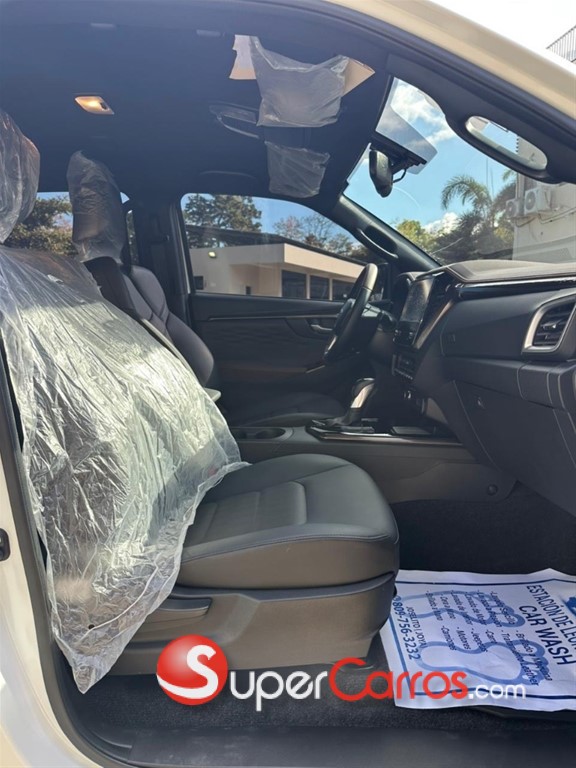 2026 Isuzu DMAX LSE — foto 4 / 12
