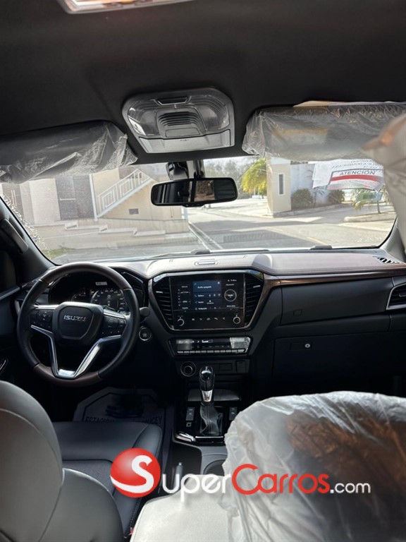 2026 Isuzu DMAX LSE — foto 6 / 12