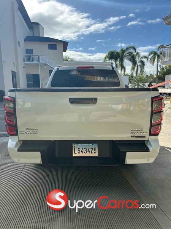 2026 Isuzu DMAX LSE — foto 8 / 12