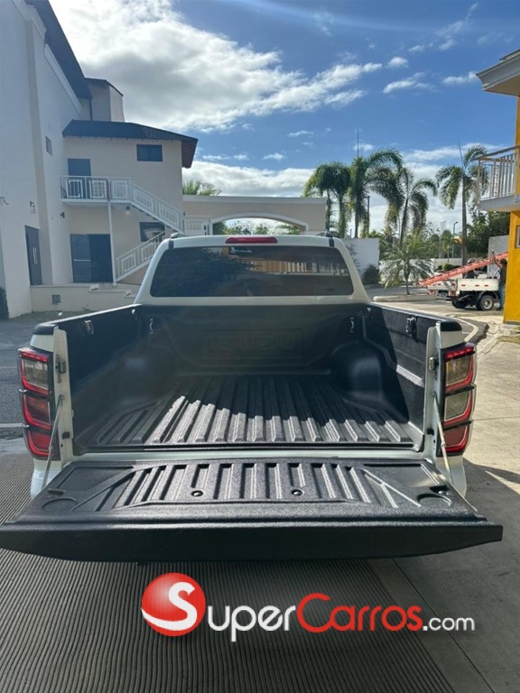 2026 Isuzu DMAX LSE — foto 9 / 12