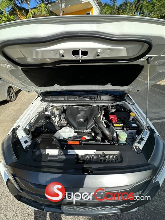 2026 Isuzu DMAX LSE — foto 11 / 12