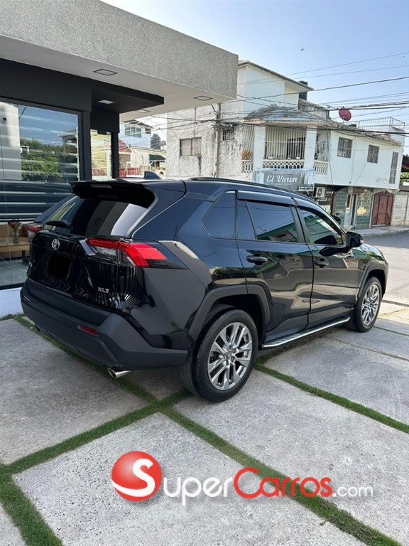 2021 Toyota RAV4 XLE — foto 4 / 10
