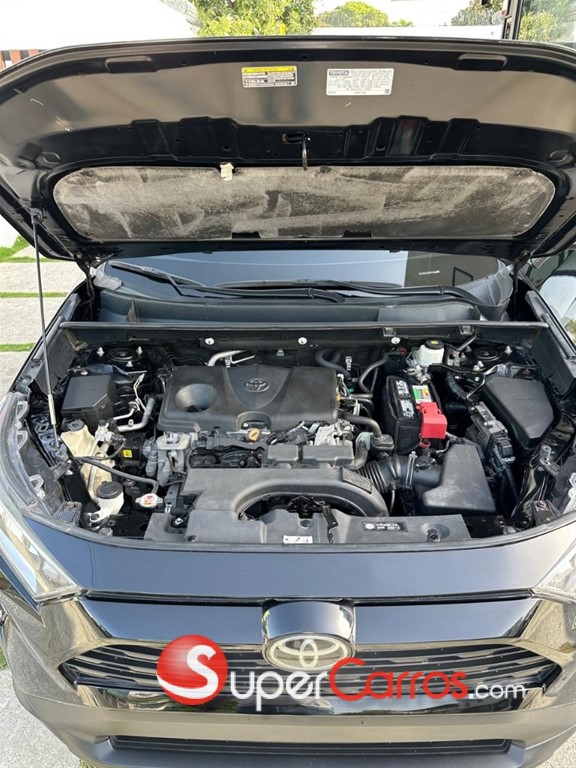 2021 Toyota RAV4 XLE — foto 9 / 10
