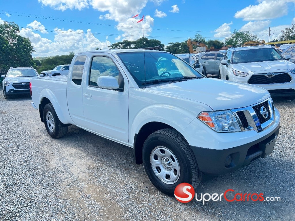 2020 Nissan Frontier SV — foto 2 / 9