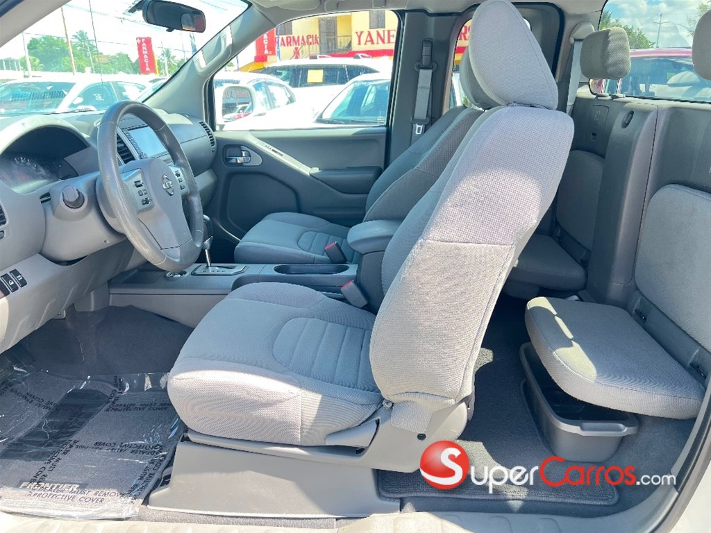 2020 Nissan Frontier SV — foto 8 / 9
