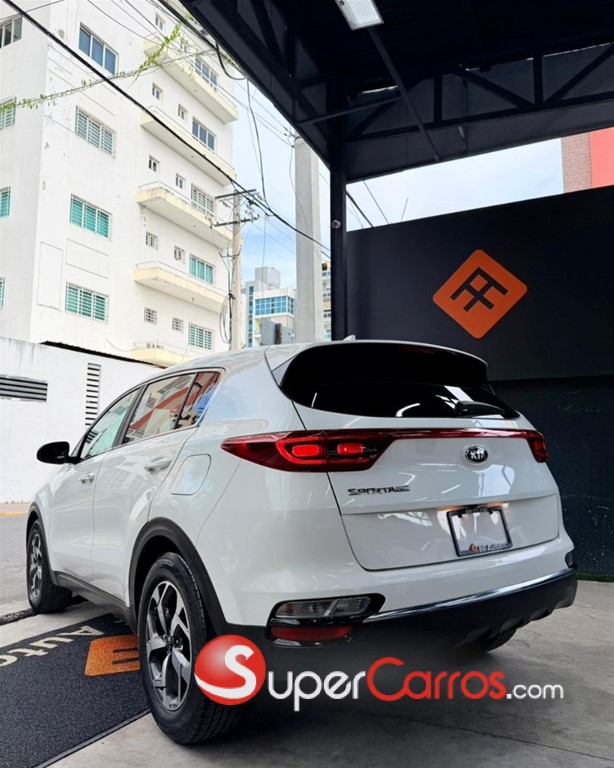 2021 Kia Sportage — foto 2 / 8