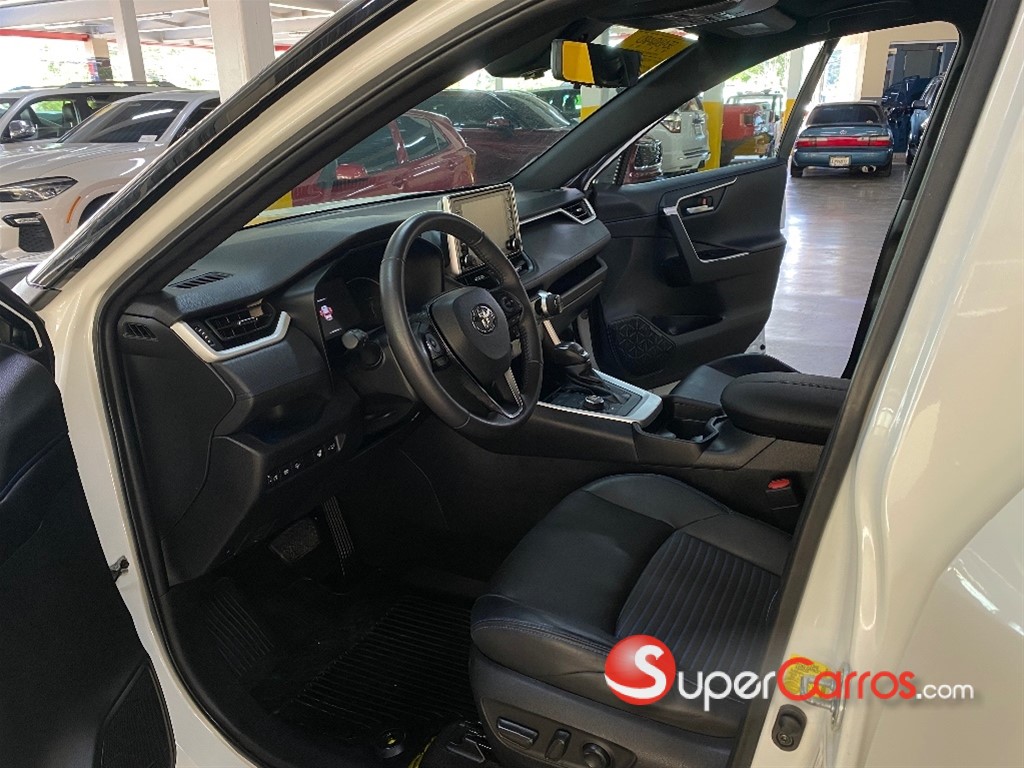2021 Toyota RAV4 XSE Hybrid — foto 6 / 12
