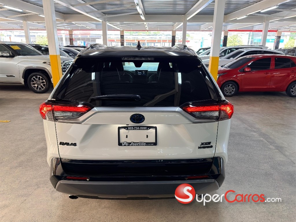 2021 Toyota RAV4 XSE Hybrid — foto 11 / 12