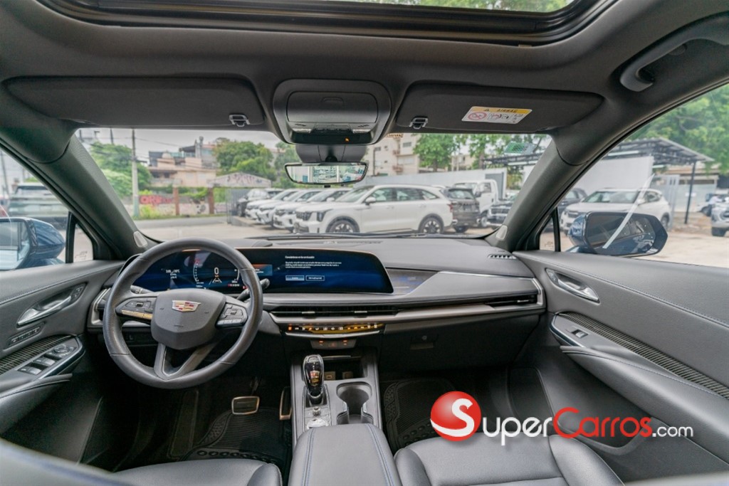 2024 Cadillac XT4 350 T — foto 8 / 9